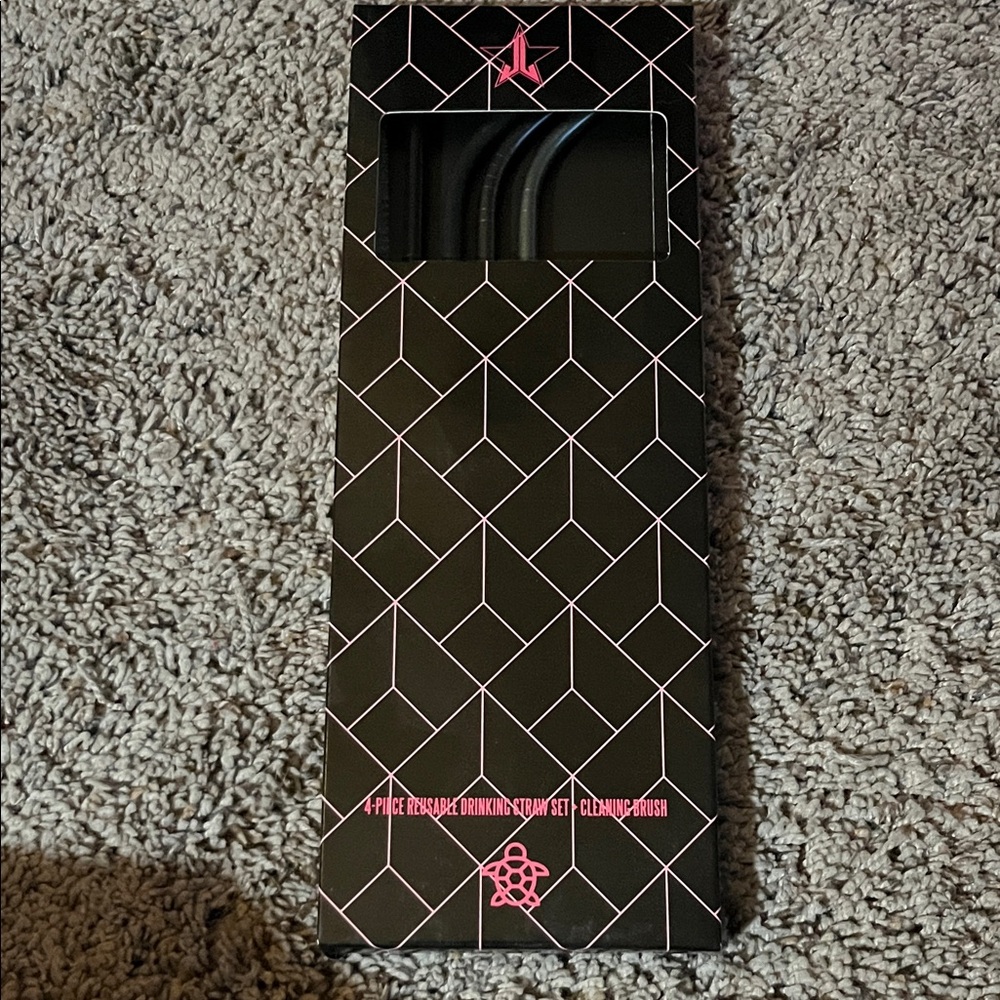 Jeffree Star 4 piece reusable straw set brand new